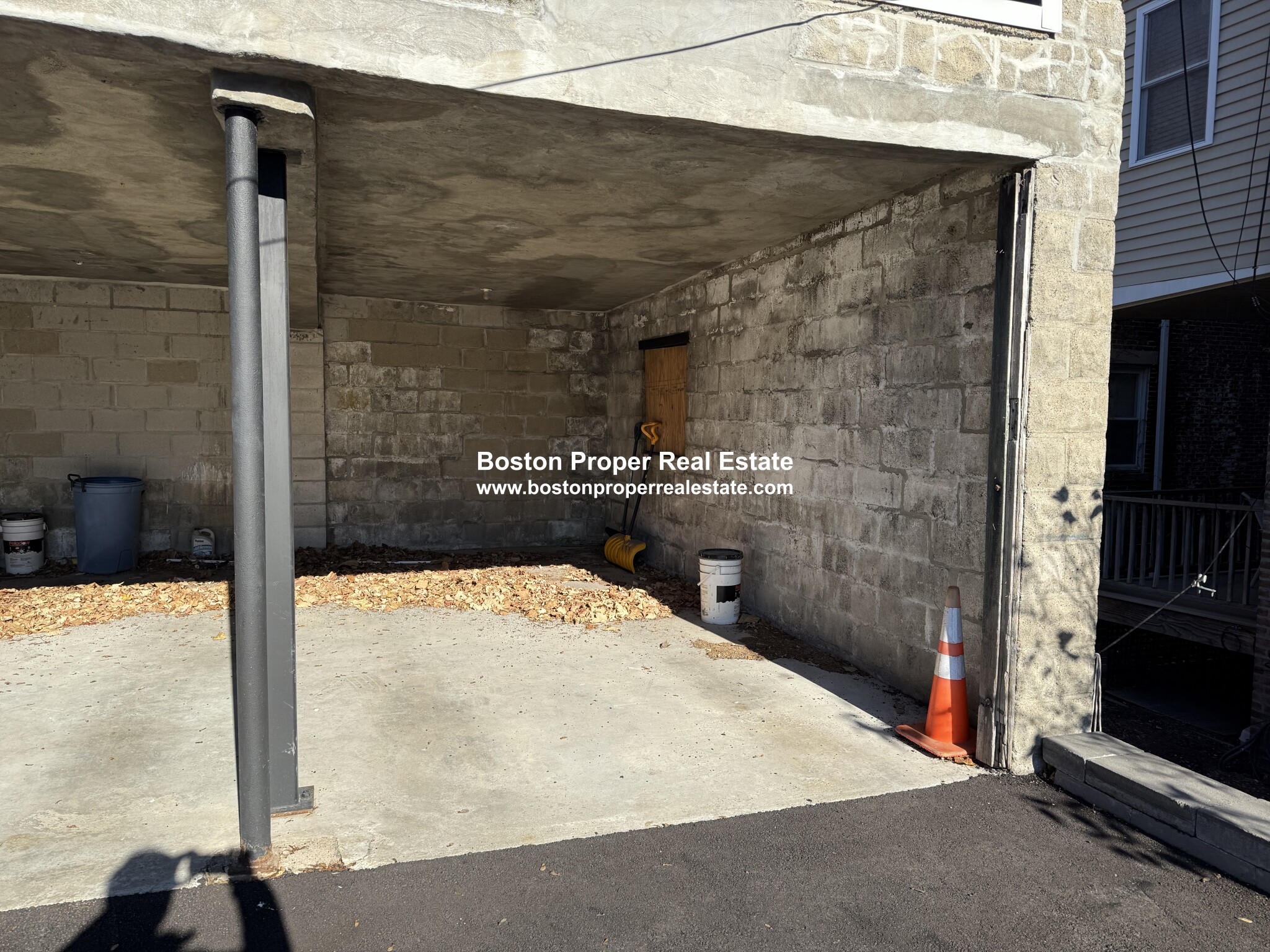 134 Pleasant St, North Brookline