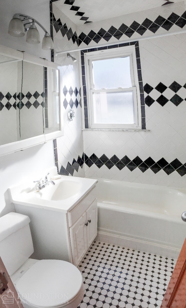 2 bed, 1 bath apartment for rent at 134 Sutherland Rd Unit 5, Brighton — photo 2 of 14