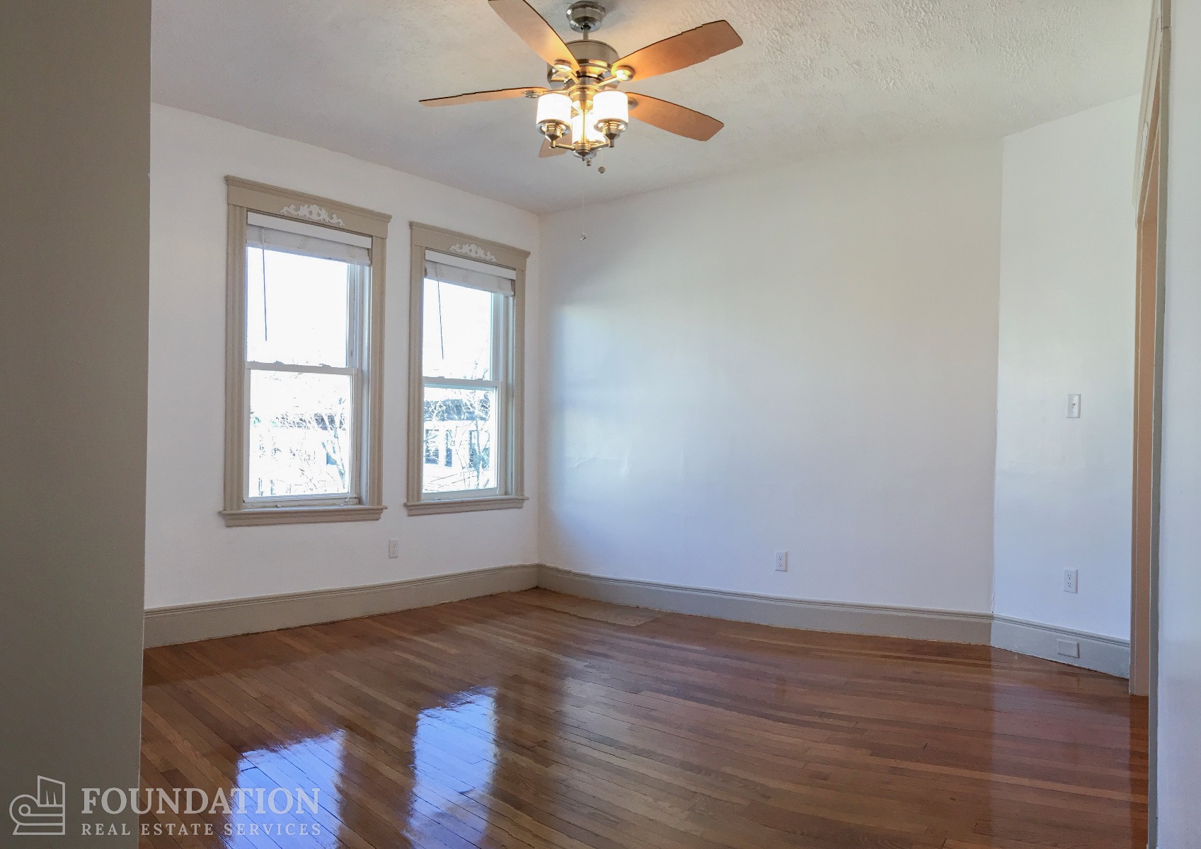 2 bed, 1 bath apartment for rent at 134 Sutherland Rd Unit 5, Brighton — photo 4 of 14
