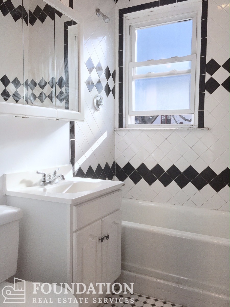 2 bed, 1 bath apartment for rent at 134 Sutherland Rd Unit 5, Brighton — photo 7 of 14