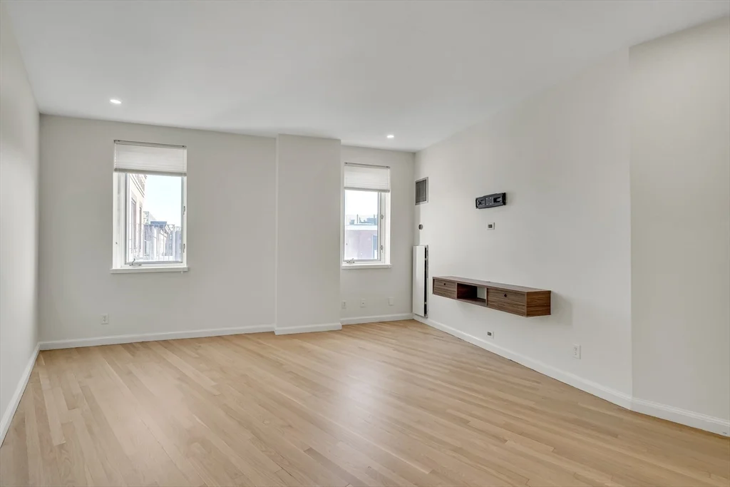 19 Wiget St, North End