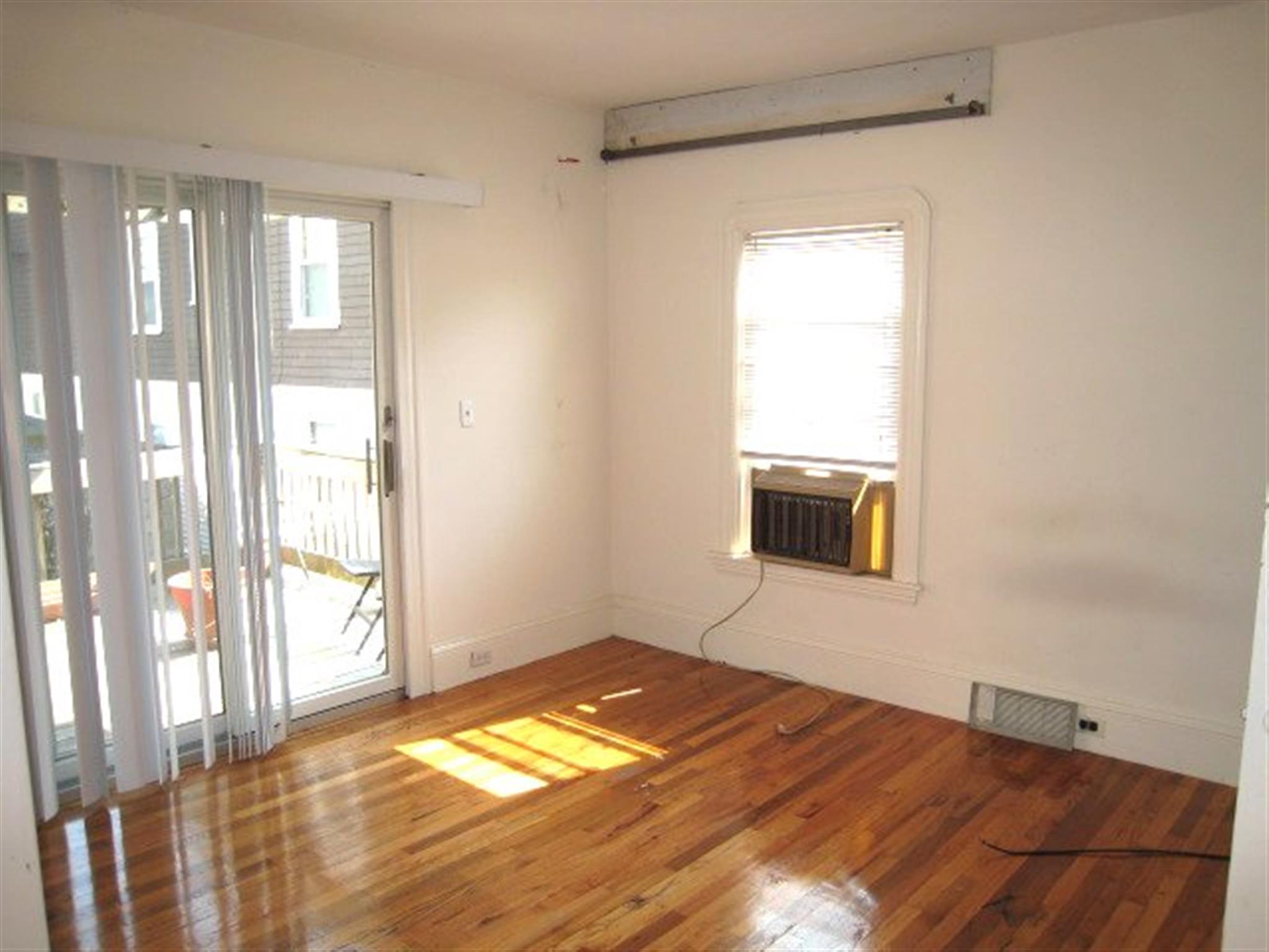 3 bed, 1 bath apartment for rent at 35 Ibbetson St Unit 2, Porter Square — photo 5 of 8