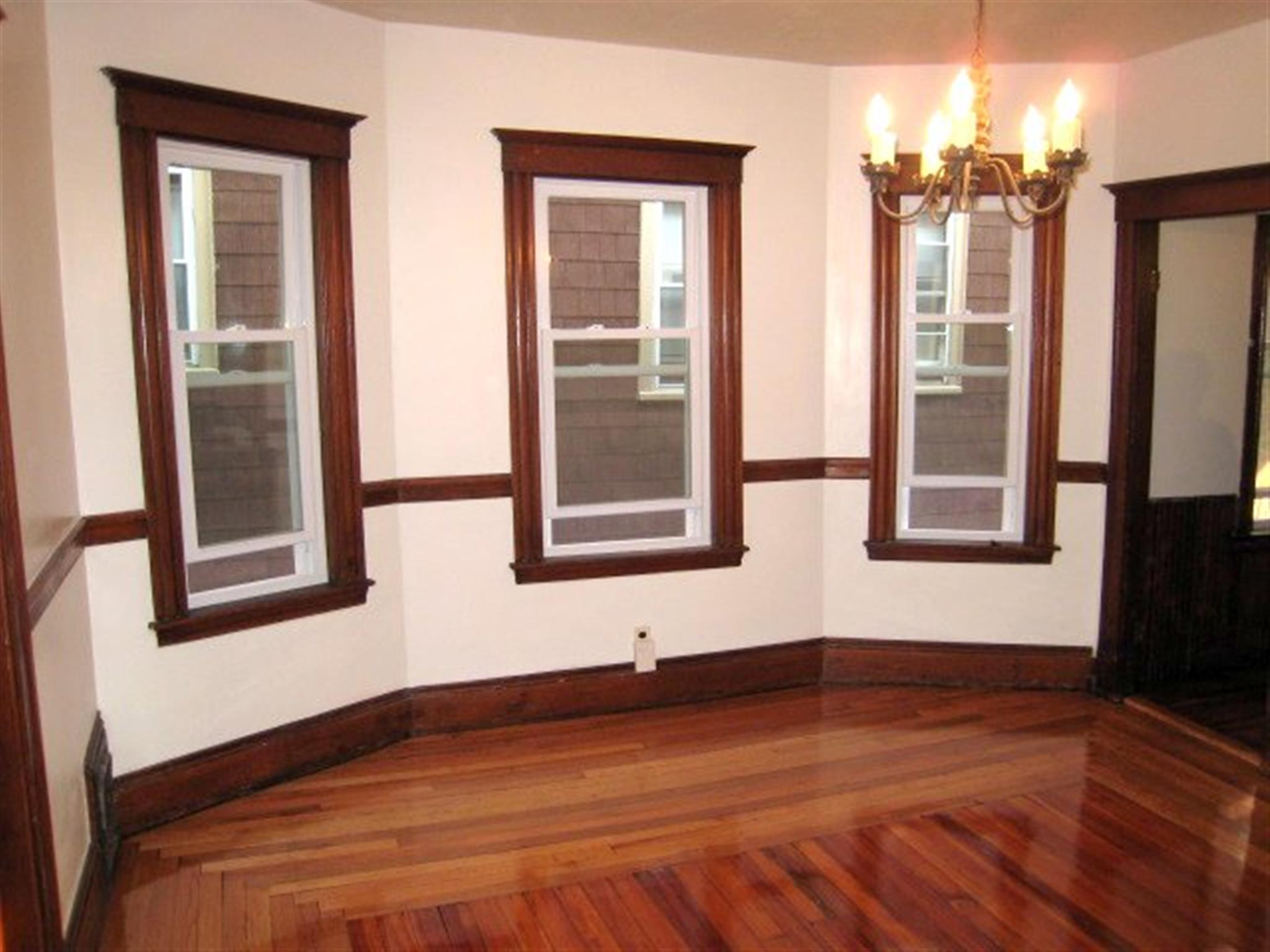 2 bed, 1 bath apartment for rent at 298 Highland Ave, Davis Square