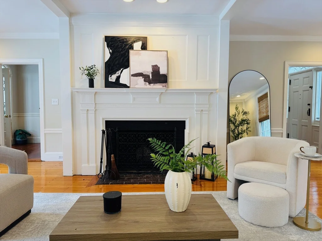 251A Old Billerica Rd, Bedford