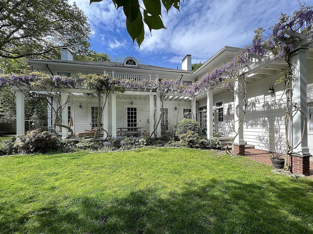 57 Hedge Rd, Brookline