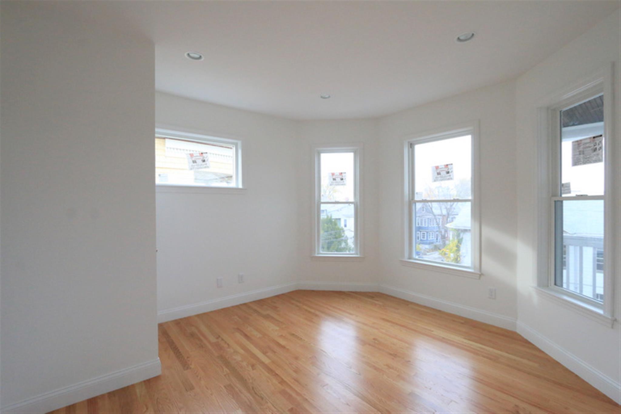 3 bed, 2 bath apartment for rent at 23 Lewis St Unit 3, Union Square — photo 3 of 22
