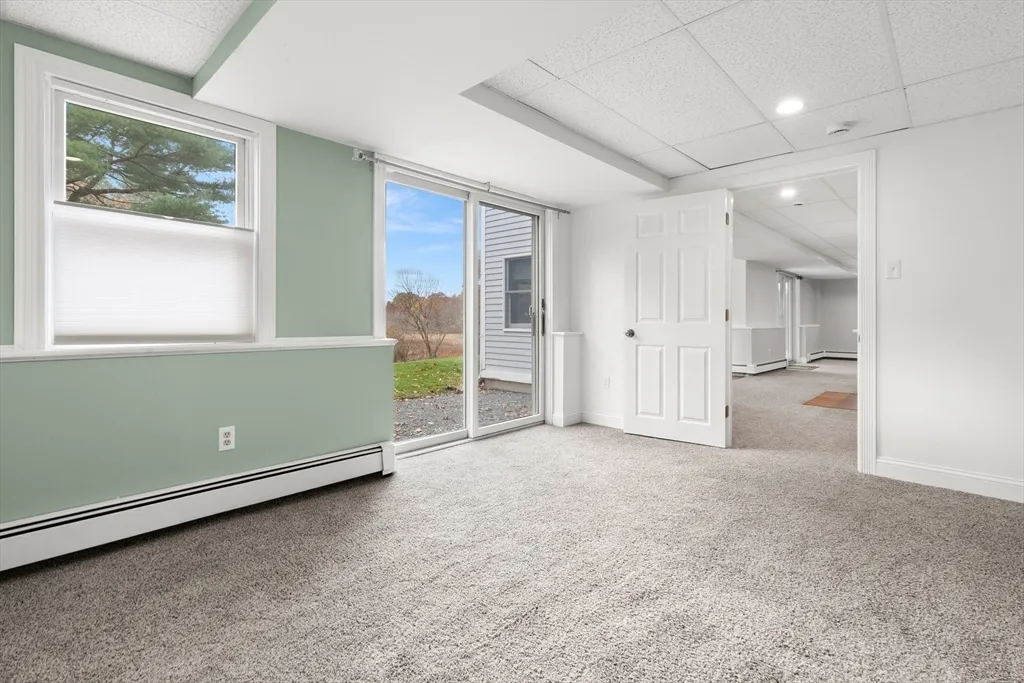 10 Deer Hill Farm Rd, Essex