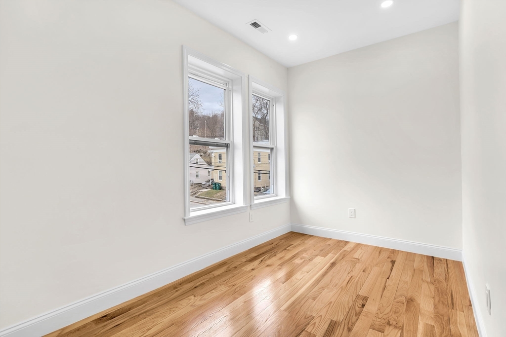 23 Pleasant St, Fitchburg