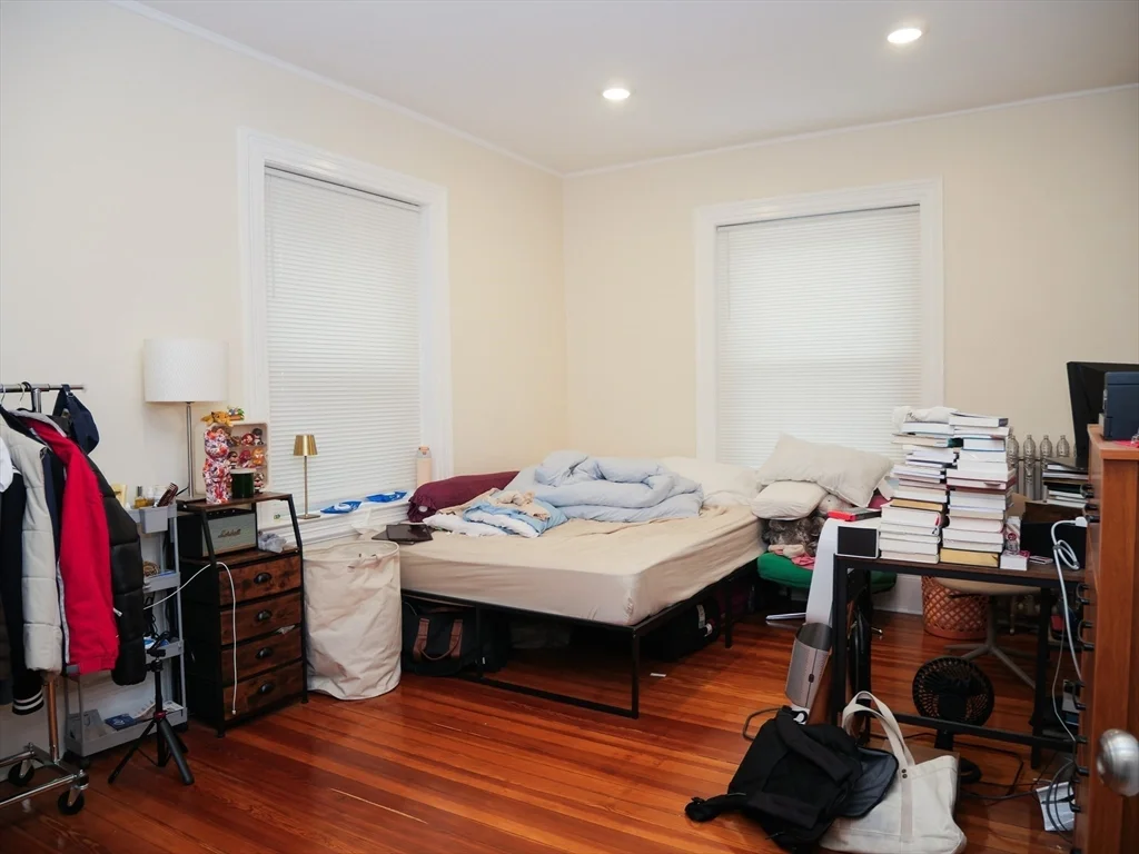 10 Beals, Coolidge Corner