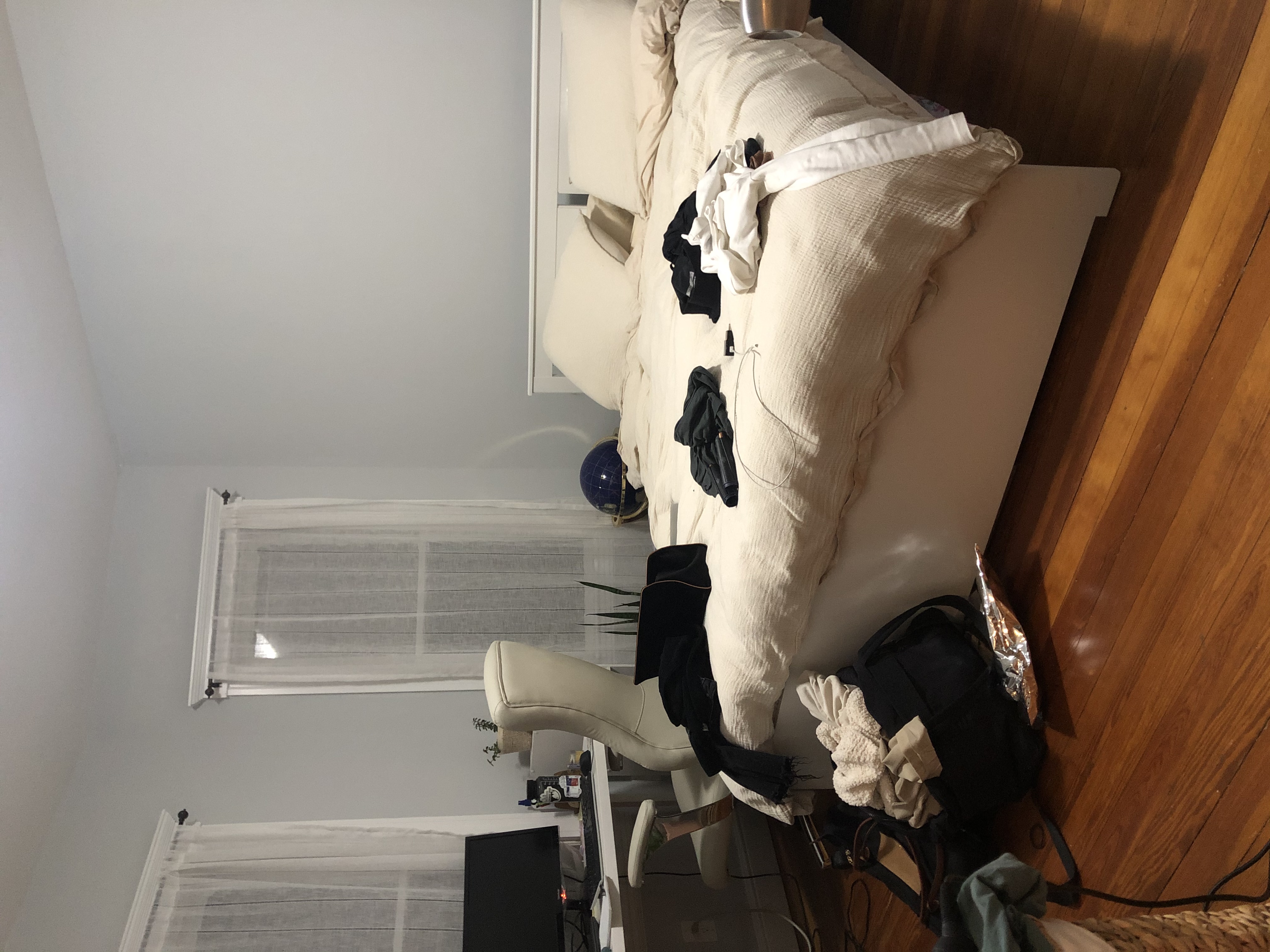 5 bed, 2 bath apartment for rent at 32 Hawthorne Unit 2, Porter Square — photo 2 of 11