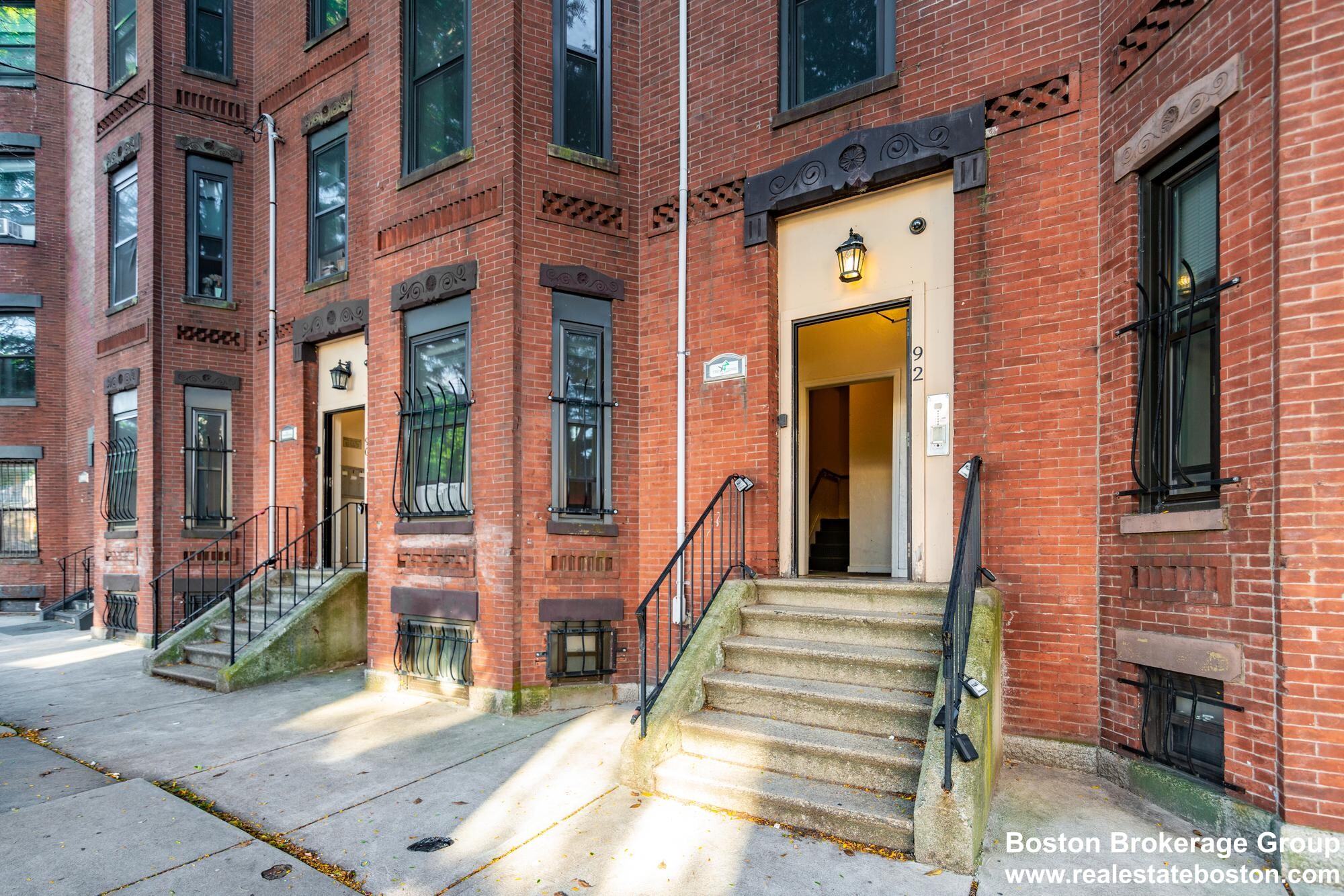 92 Hammond St, Roxbury