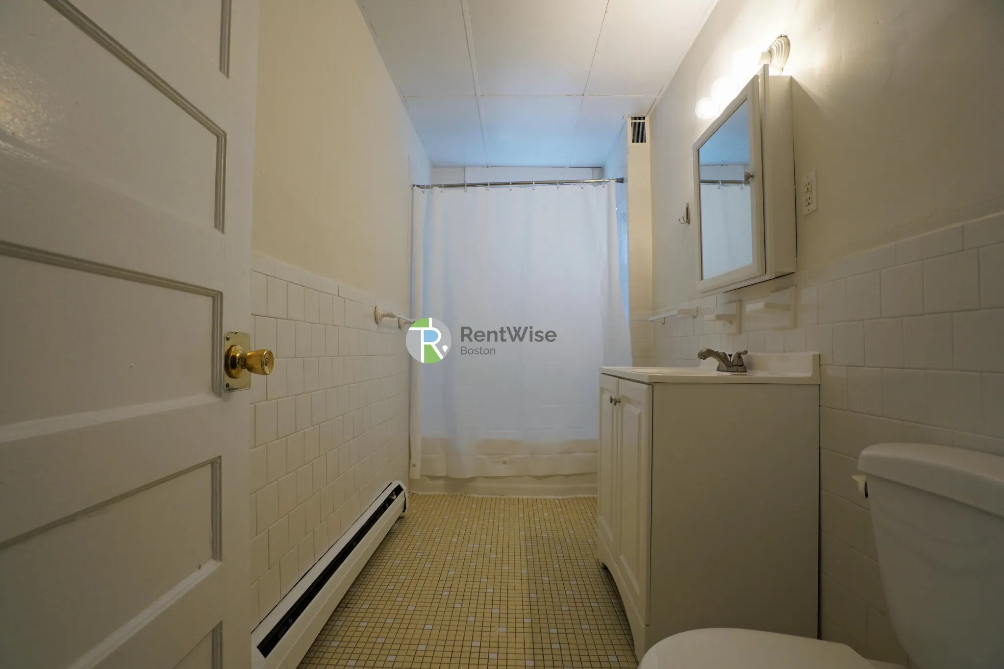 1 Ashford Ct, Allston