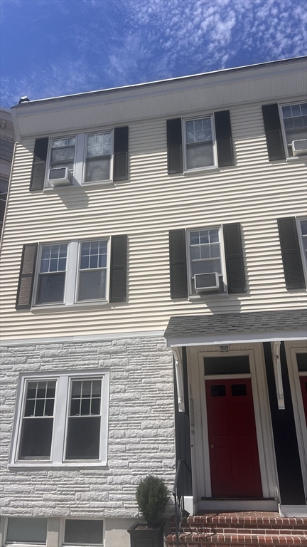 428 E 3rd St, South Boston