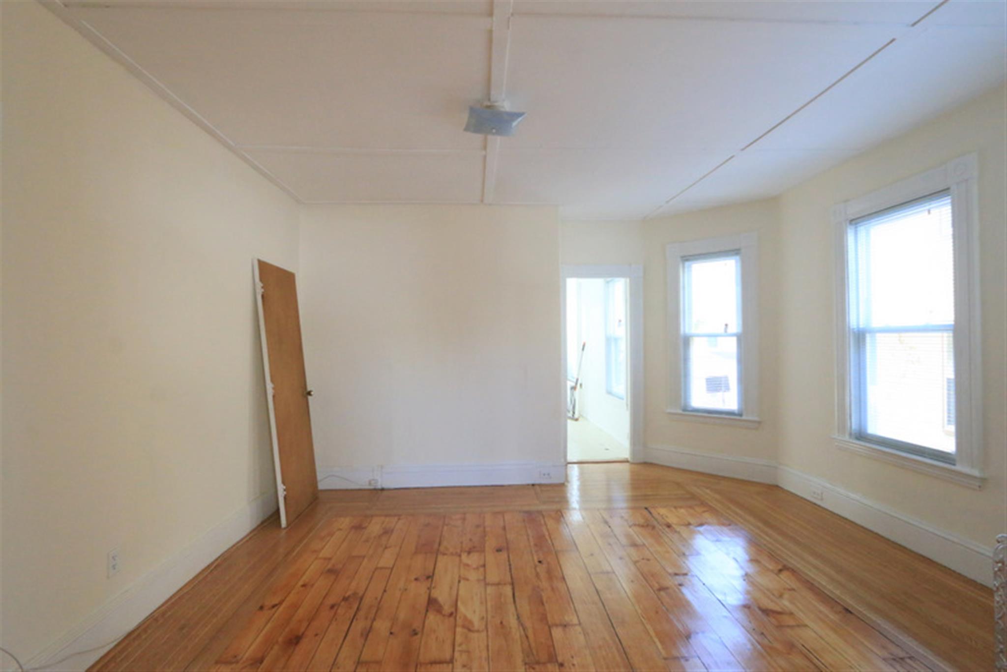 1 bed, 1 bath apartment for rent at 3 Lee St Unit 1F, East Somerville — photo 3 of 13