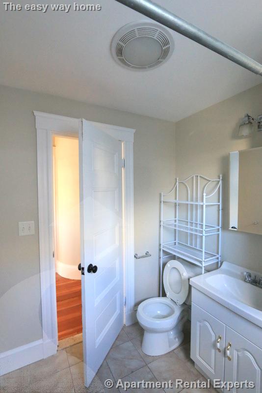 39 Hall Ave, Davis Square