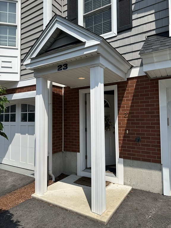 1975 Middlesex St, Lowell