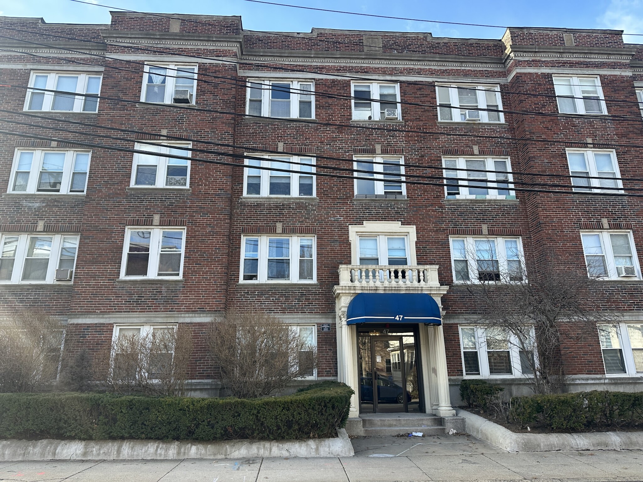 47 Linden St, Allston