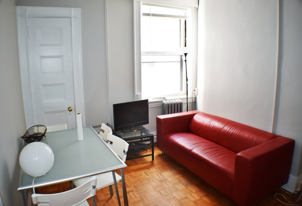 21 Beacon St, Beacon Hill