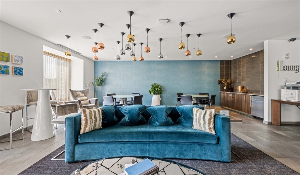 99 Kneeland St, Chinatown