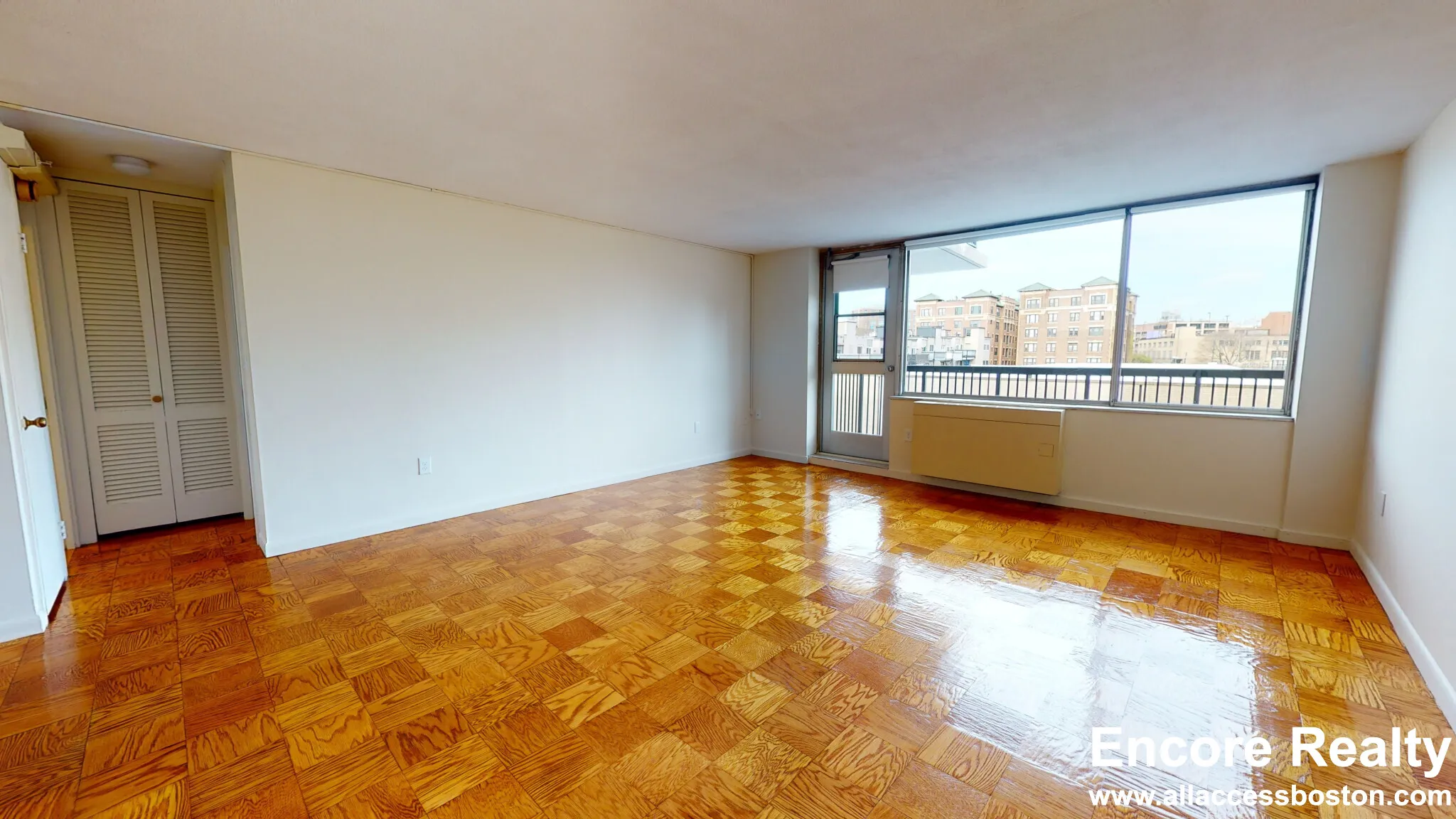 101 Monmouth St, Longwood