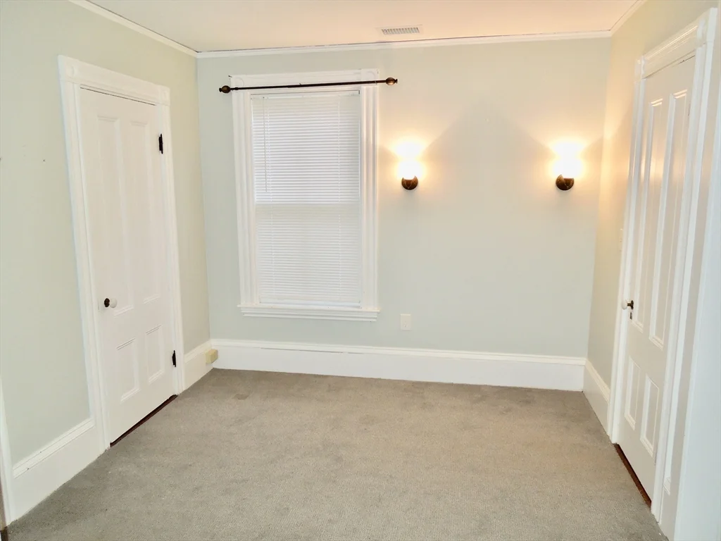 9 Brewster St, Plymouth