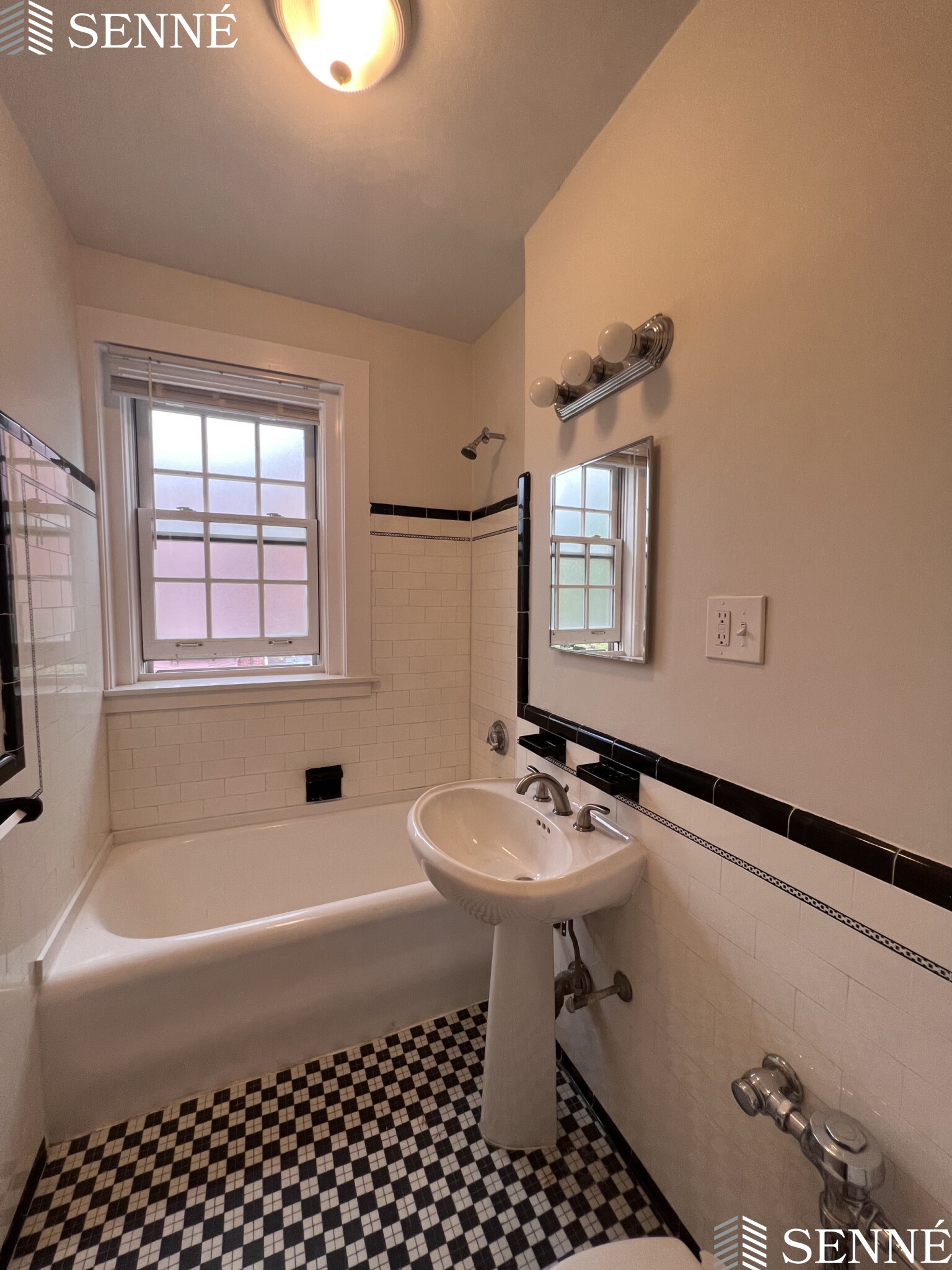 353 Harvard, Mid Cambridge