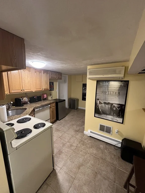 54 Mystic St, West Medford