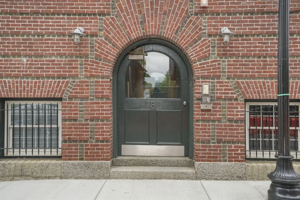 8 Newcomb, Roxbury