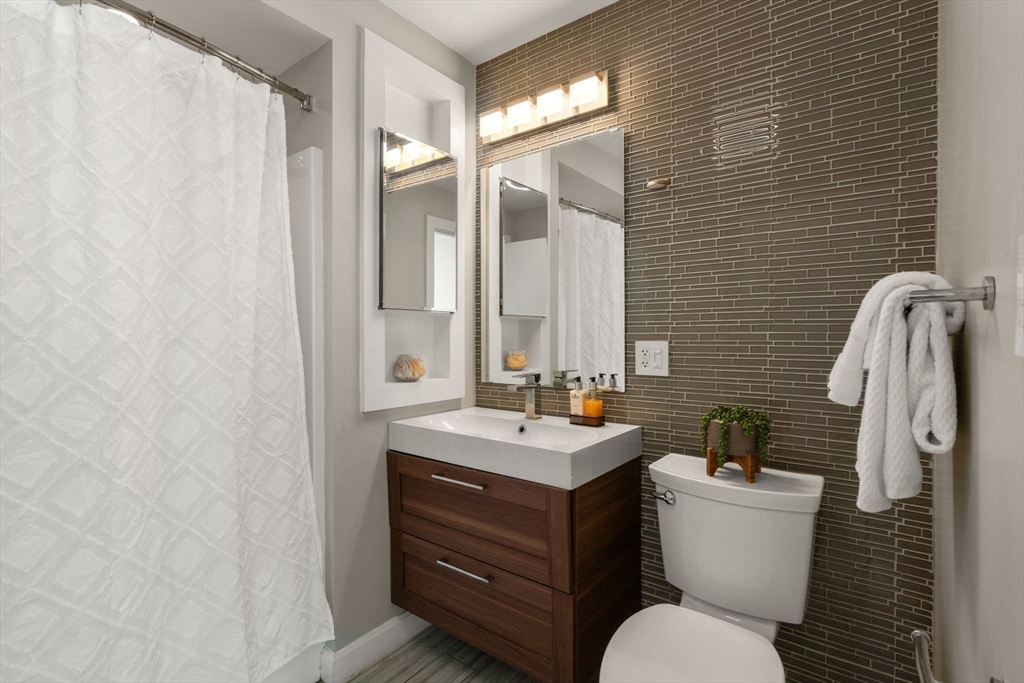 251 Heath St, Jamaica Plain