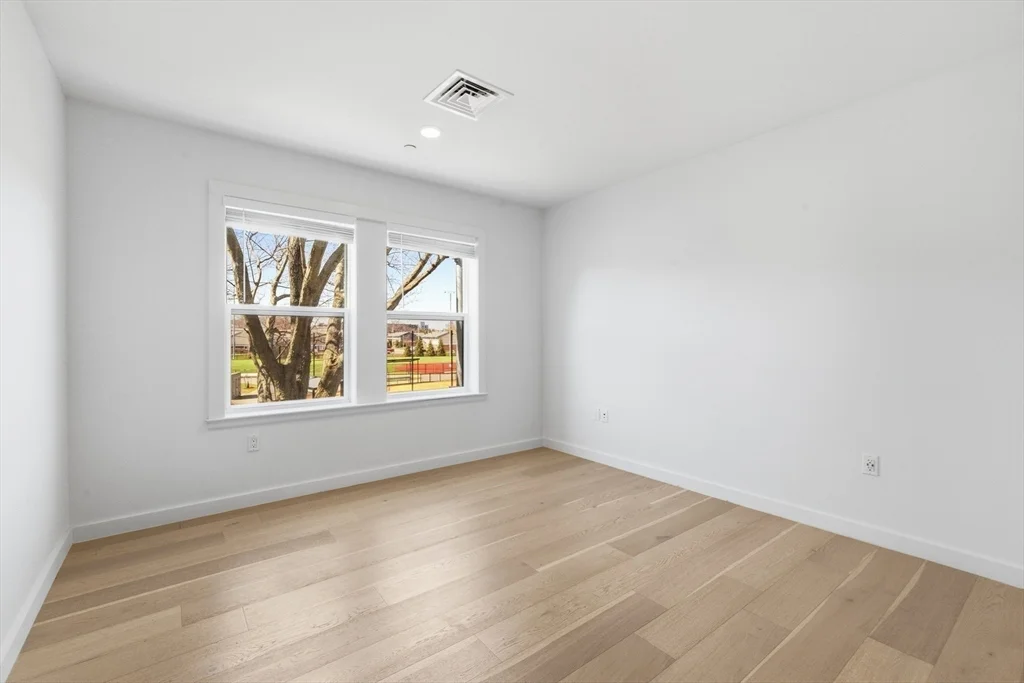 16 Boardman St, East Boston