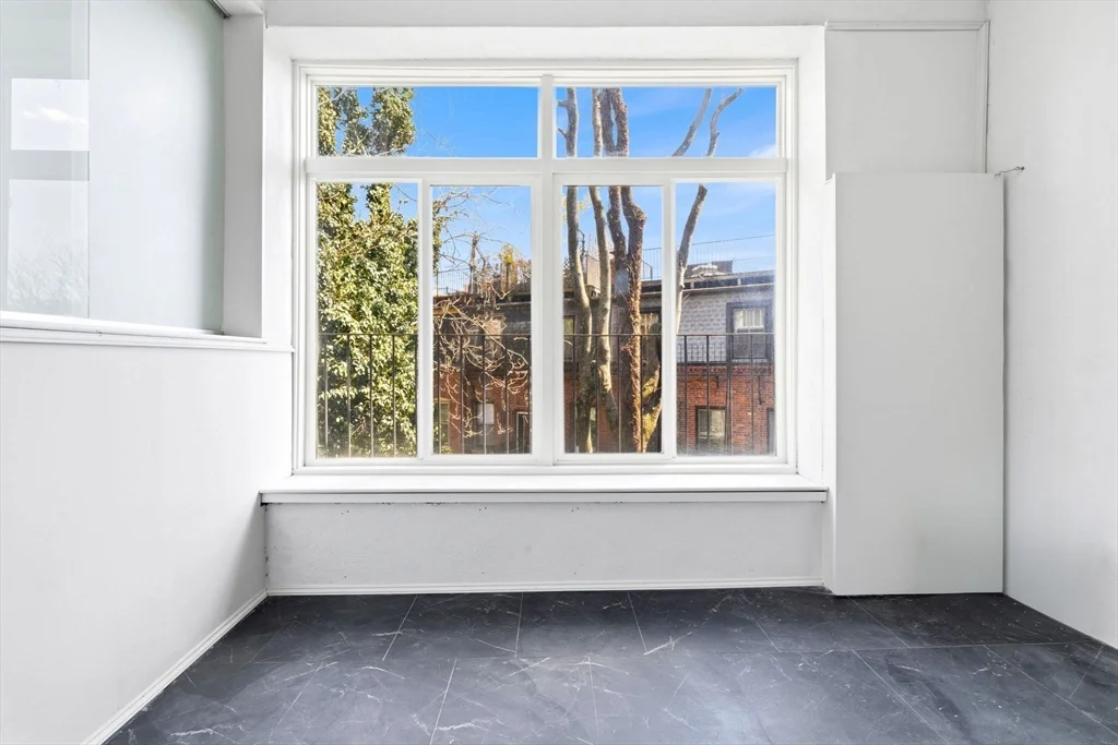 298 Columbus Ave, Back Bay