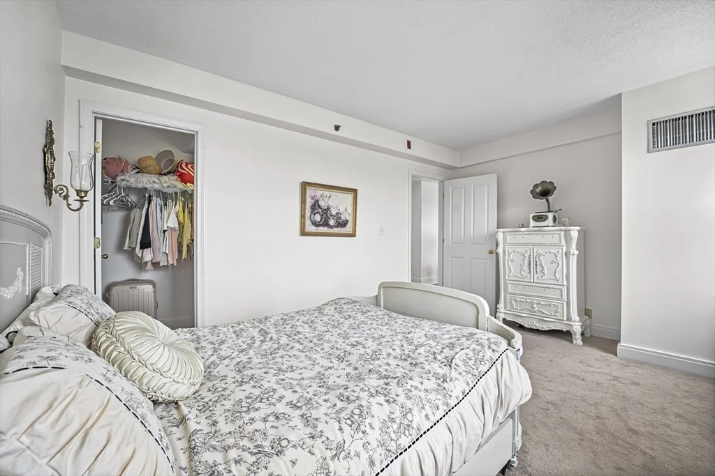 534 Beacon St, Back Bay