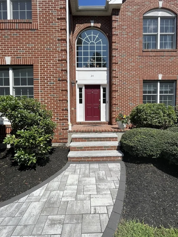 24 Endean Dr, Walpole