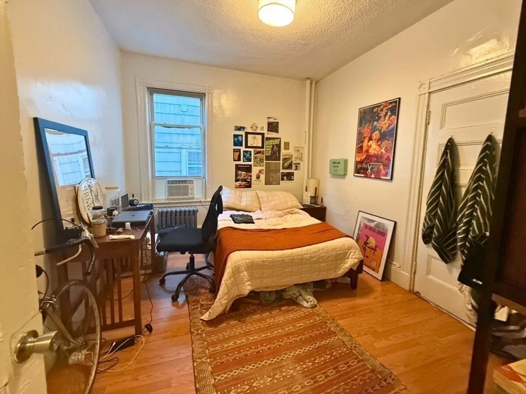 34 Cherokee, Mission Hill