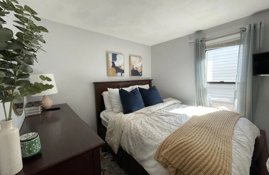 104 H St, South Boston