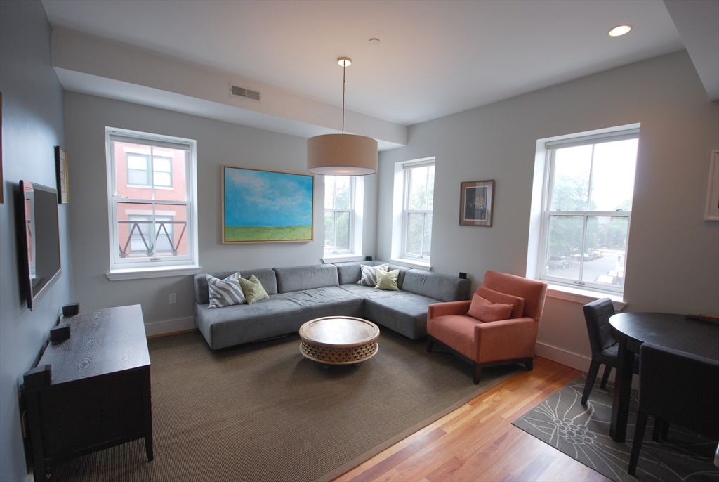 655 Tremont St, South End