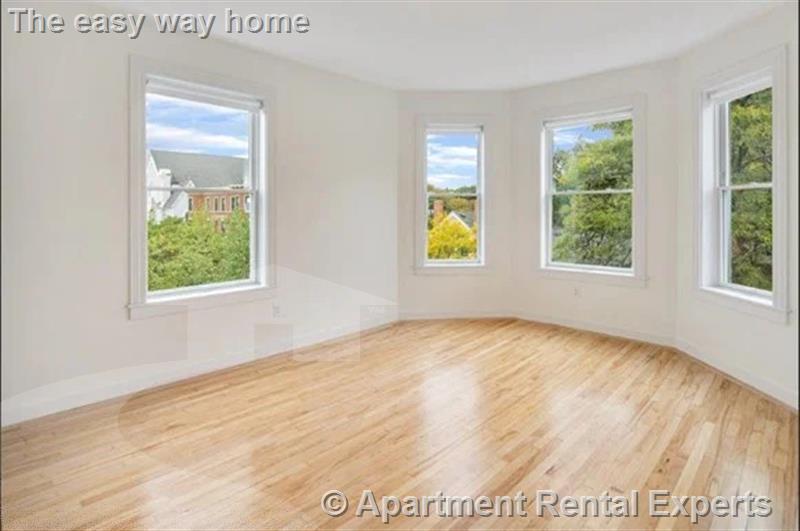 22 Magazine St, Central Square