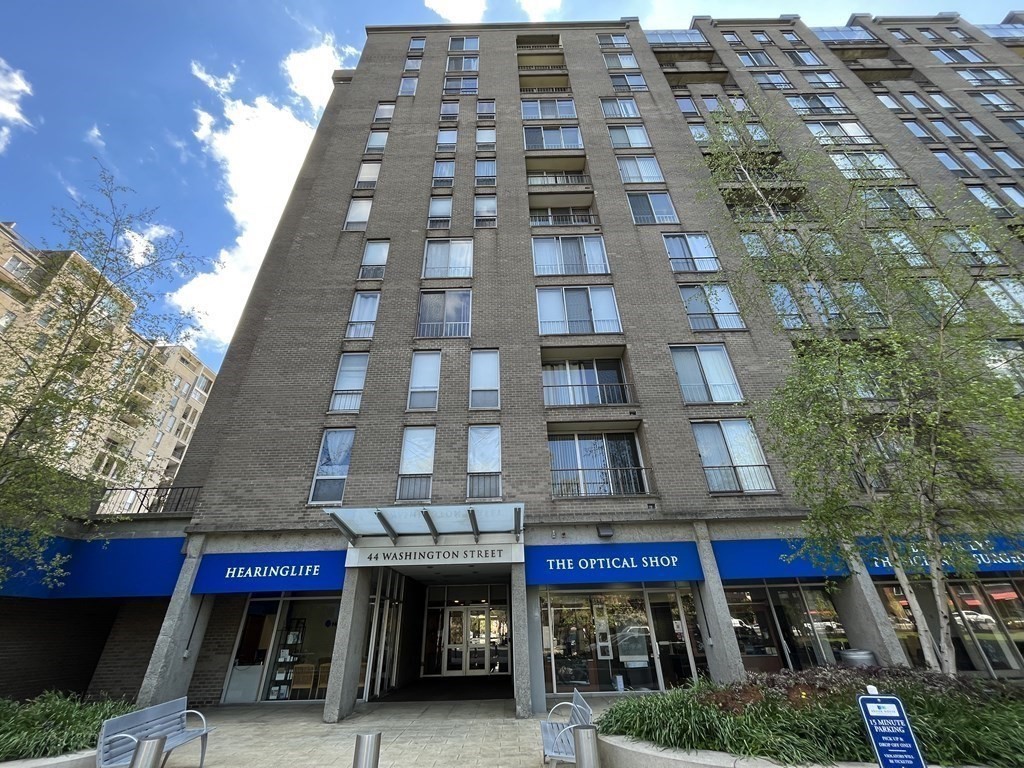 44 Washington St, Brookline Village