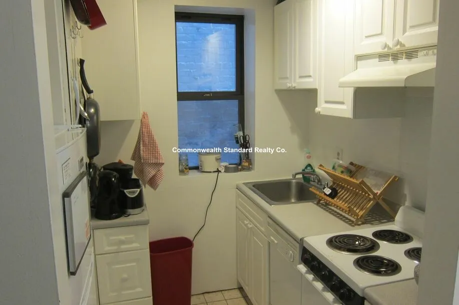 829 Beacon St, Fenway