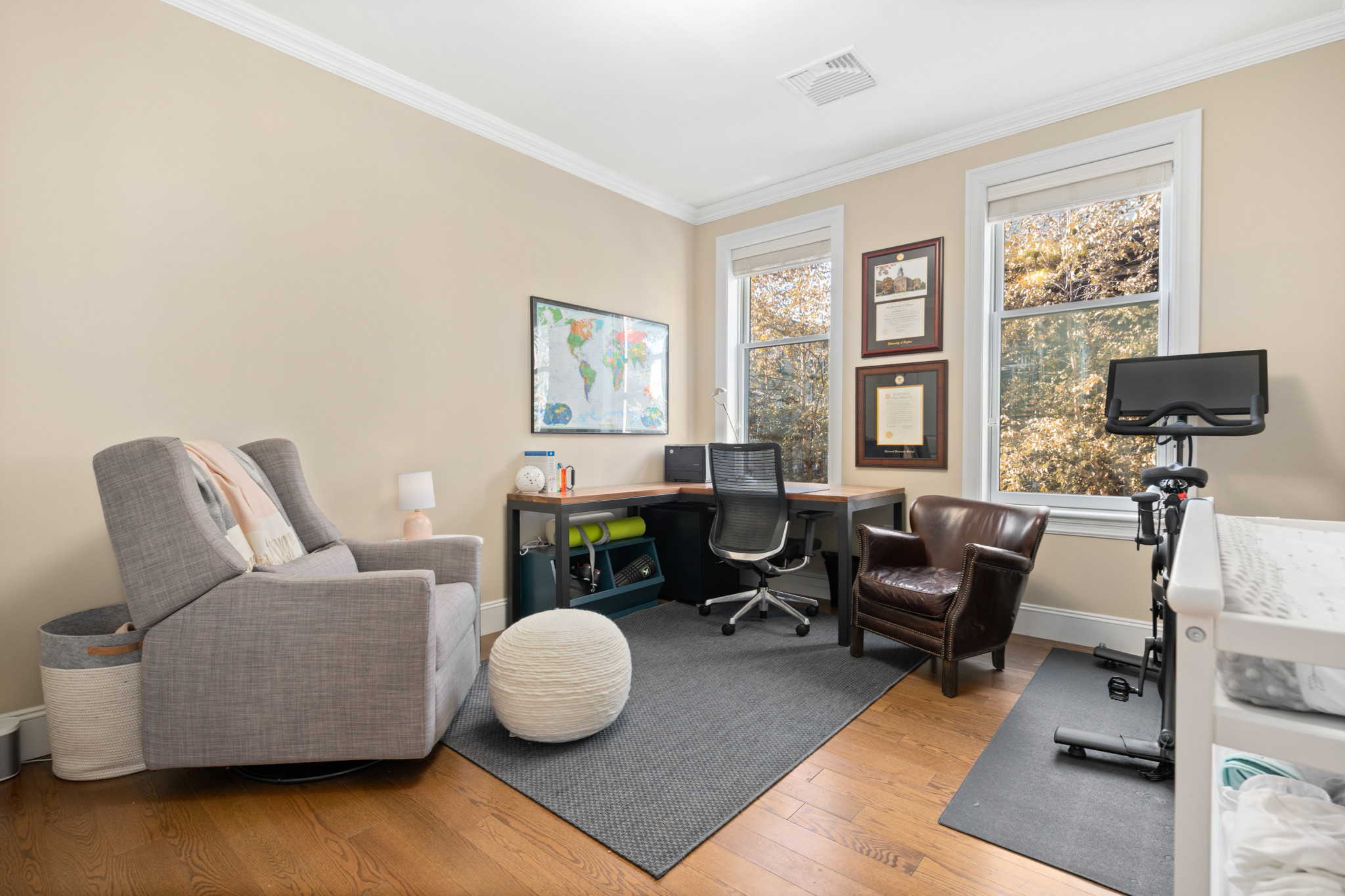 20 Englewood Ave, Brookline