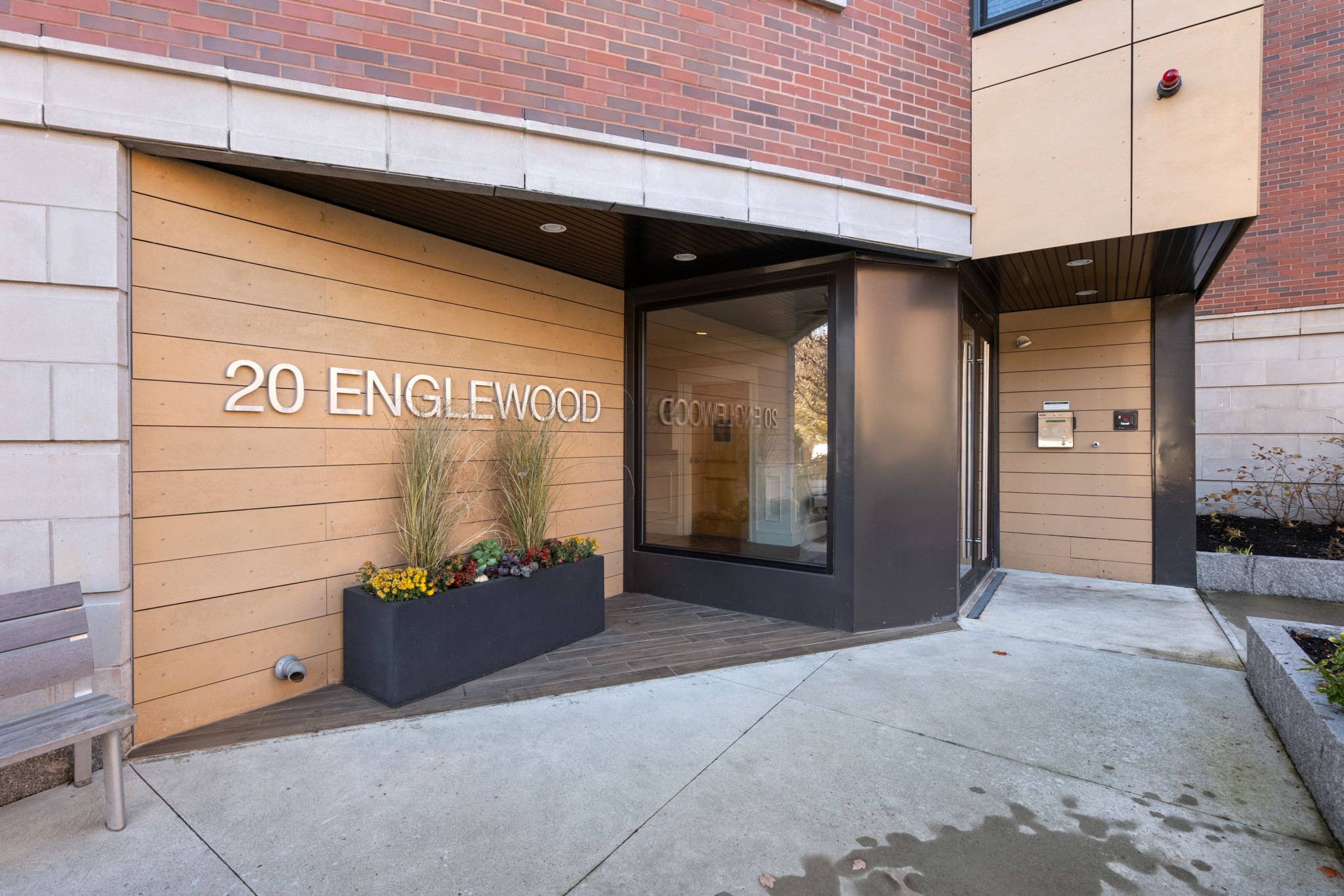 20 Englewood Ave, Brookline