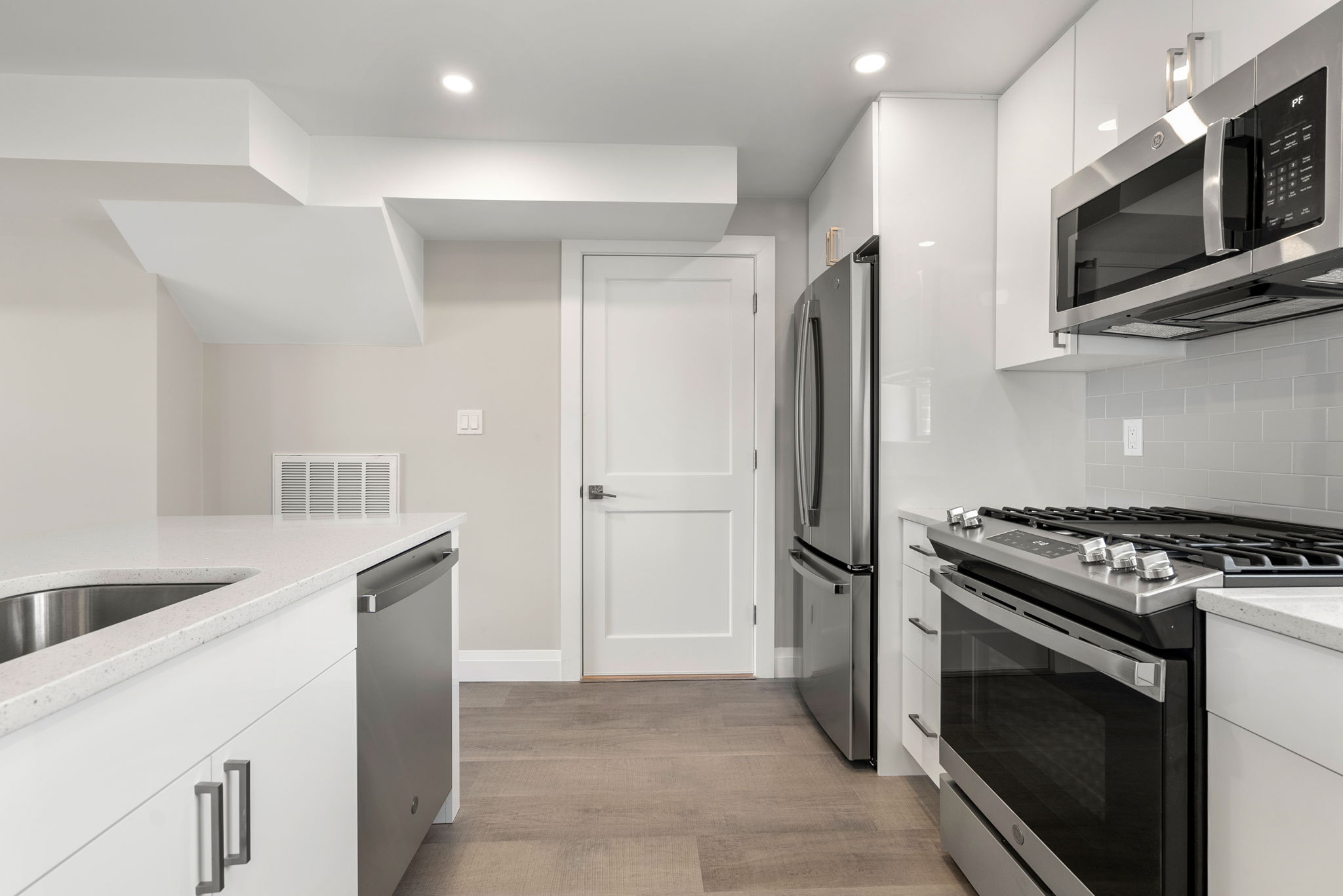 329 Summit Ave, Brighton