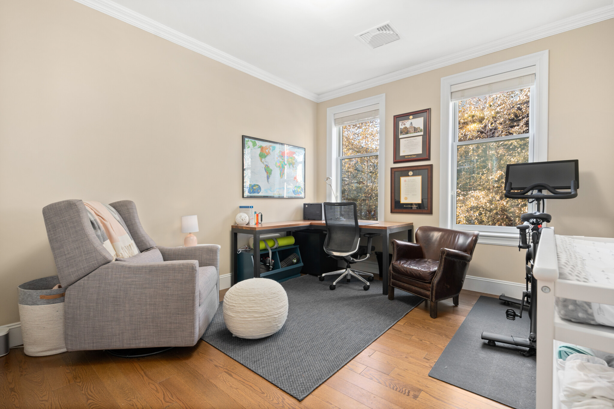 20 Englewood Ave, Brookline