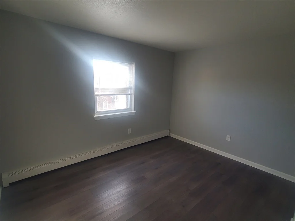 215 Pearl St, Stoughton