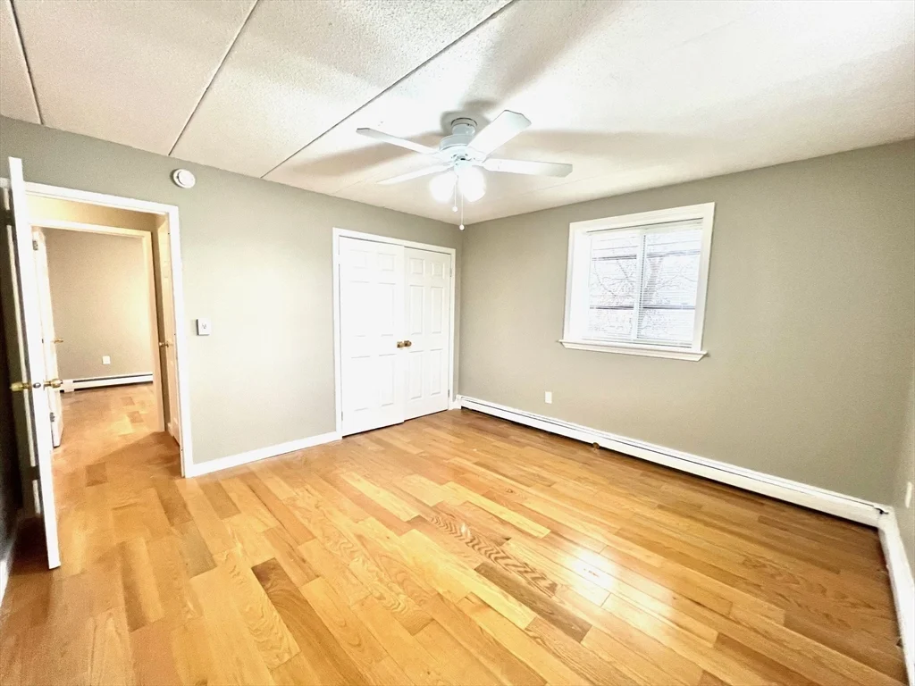 4 Hawes St, Revere