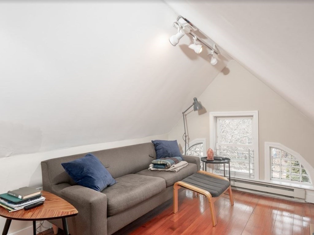 97 College Ave, Somerville