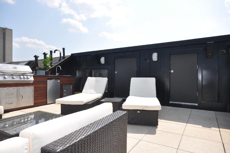 658 Massachusetts Ave, South End