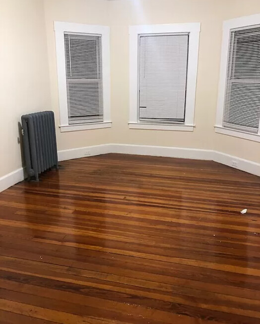 27 Forest St, Baldwin