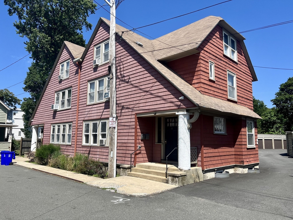 17 Washington Pl, Malden