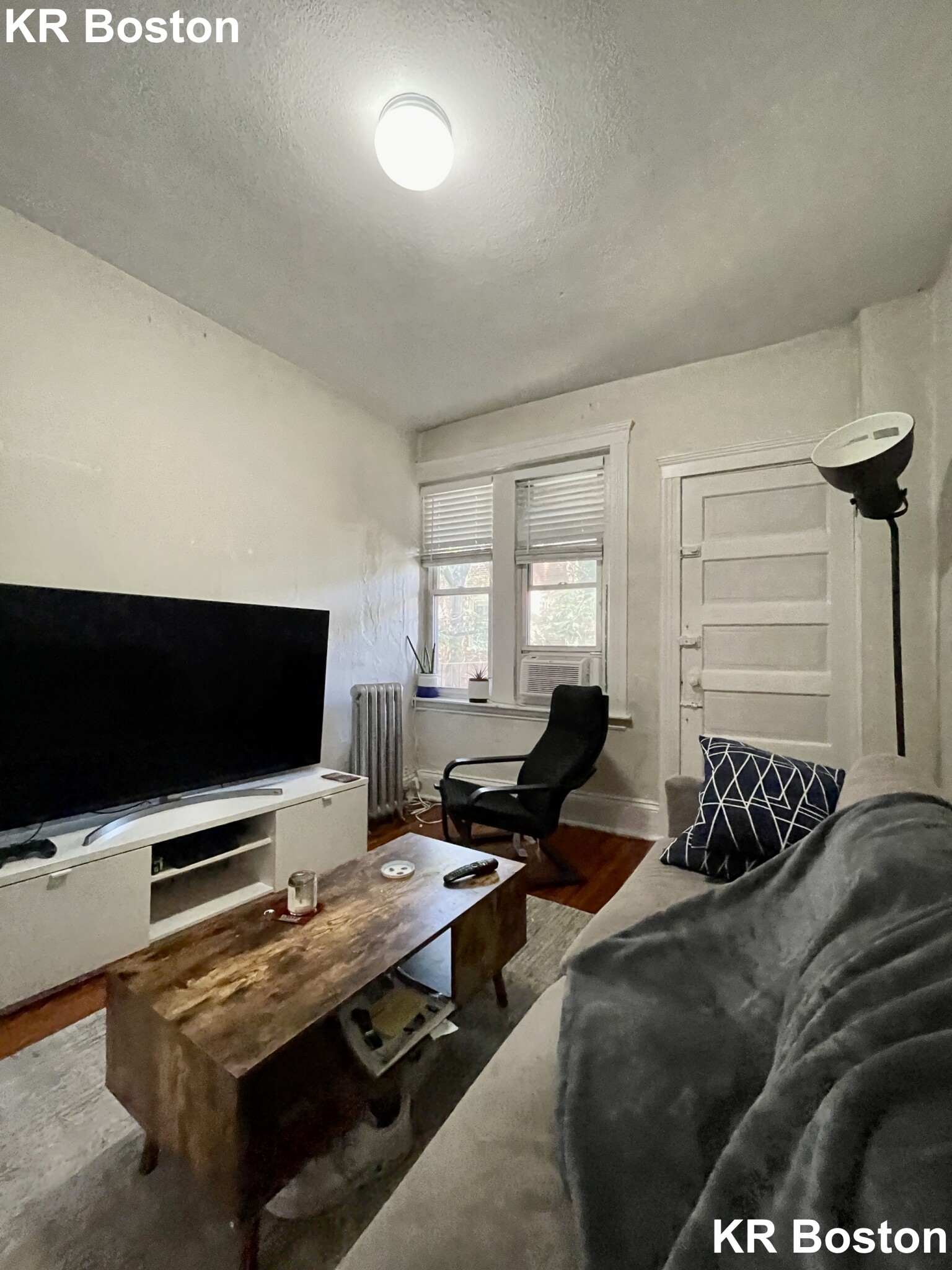 1 bed, 1 bath apartment for rent at 1383 Commonwealth Ave Unit 8, Allston — photo 2 of 4